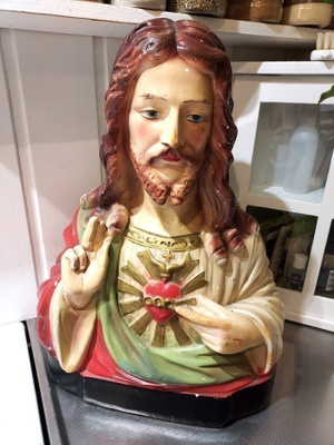 ISO UPEA JEESUS PATSAS / FIGUURI