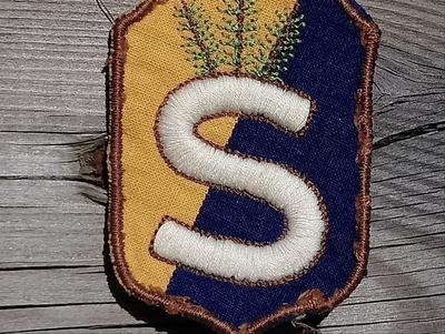 Suojeluskunta Upseeri Kilpi tunnus, Parempi laatuinen. Halka