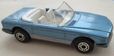 Mercedes-Benz 350 SL Roadster Blue 1973 Matchbox Scale 1:58