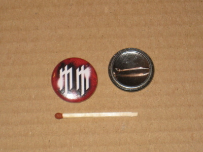 Marilyn Manson MM red rintanappi 1" d2