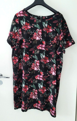 uudenveroinen mekko 52