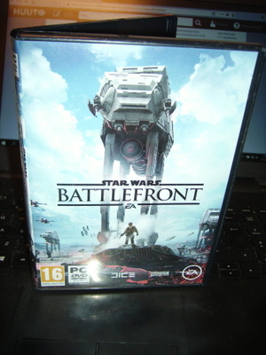 PC ( 4 levyä ) : STAR WARS : BATTLEFRONT ( sis. postikulun )