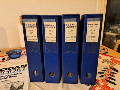 Sodan lehdet 01-52 ja julisteet 01-52