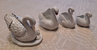 4 joutsen figuuria, vintage