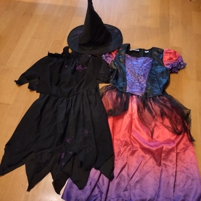 Kaksi noita/halloween-asua lapsille