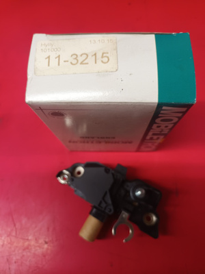 Latauksen säädin Opel Astra F00M 145 201.231