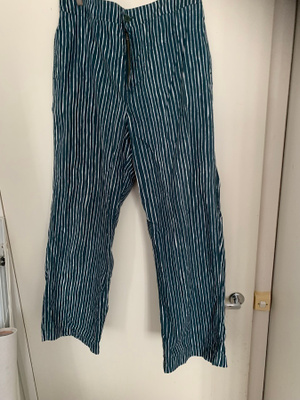 MARIMEKKO UNIQLO HOUSUT MERIVIRTA XL