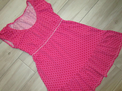 Käsin tehty polka dot toppi