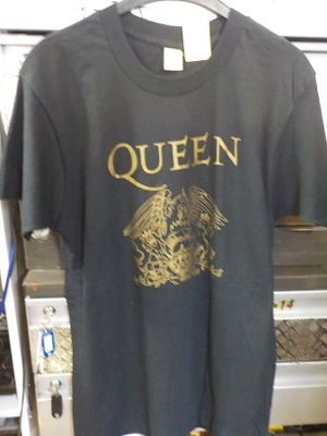 QUEEN OFFICIAL T-PAITA 80-LUVULTA KOKO L