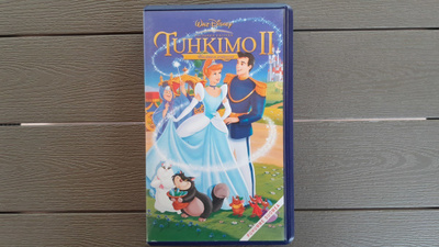 VHS: Tuhkimo II: Unelmien Prinsessa (Walt Disney 2001)