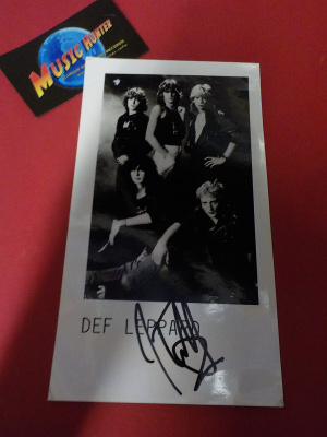 DEF LEPPARD KUVA NIMMARILLA