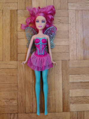 Barbie pinkki keiju
