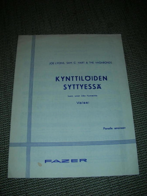 Nuotti Lyons: Kynttilöiden syttyessä