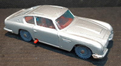 Husky James Bond Aston Martin