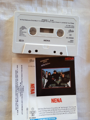 C- KASETTI: NENA :  EPIC 40- 25925