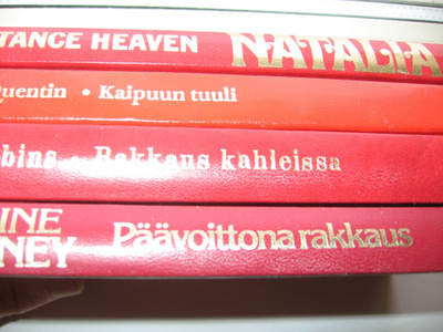 4 romanttista kirjaa, mm. Natalia