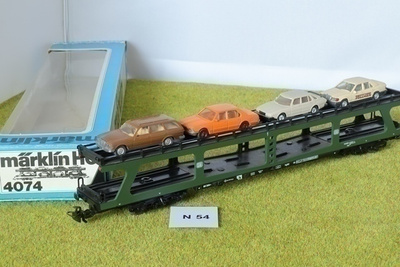 #N54 Märklin 4074 autojenkuljetusvaunu + 4 autoa