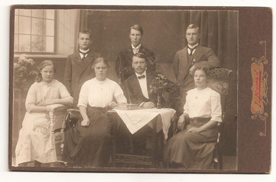 Vanha valokuva   (T)