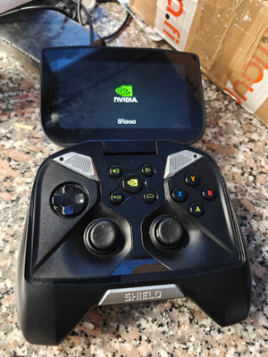 Nvidia shield handheld peli konsoli