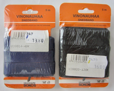 Puuvilla vinonauhat lev. 1,4 cm ja musta 2 cm,  5 m kpl