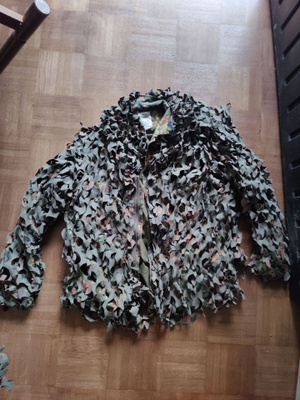 Kesämallin Ghillie n. 180-190cm + naamioverkkoa