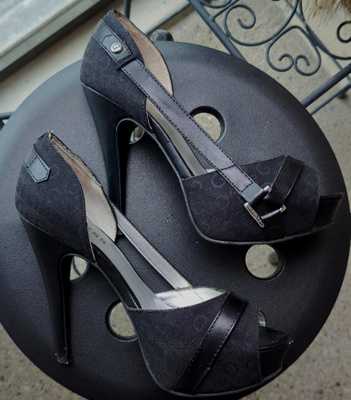 Guess korkokengät heels mustat 37