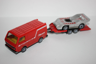 SIKU Volkswagen LT "Porsche Transport Set"