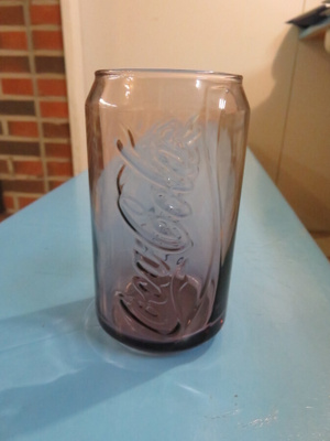 COCA COLA JUOMALASI  ruskehtavan lilahtava