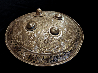 Harvinaislaatuinen indopersialainen dhal-kilpi, 1800-luku