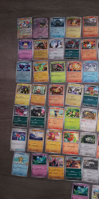Pokemon kortteja
