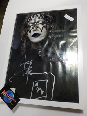 ACE FREHLEY TAULU ITSE MESTARIN NIMMARILLA