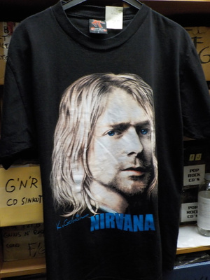 NIRVANA KURT COBAIN T-PAITA KOKO L