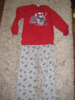 **Disney Mikki  yöpuku, siisti    koko  140**