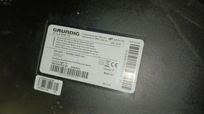 Grundig 32 VLC 9141 C2 NÄyttö rikki