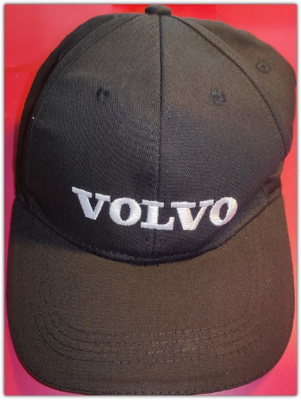 Uusi ja käyttämätön brodeerattu Volvo lippalakki #30066