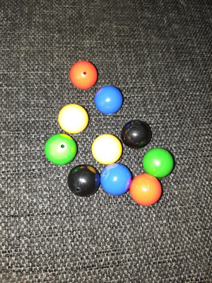 10 isoa helmeä