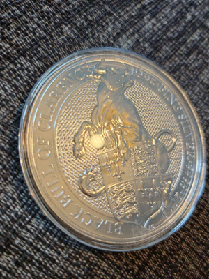 Queen’s Beast – Black Bull of Clarence 10 oz Hopeakolikko