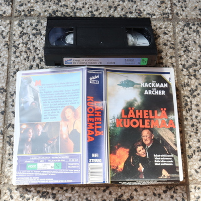 Lähellä kuolemaa - VHS