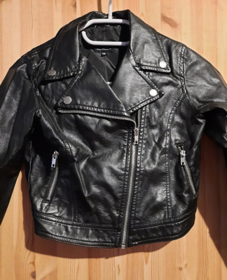 Musta biker rotsi
