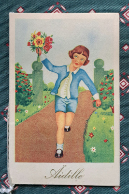 Lapsella kukkakimppu, taittokortti, kulkenut