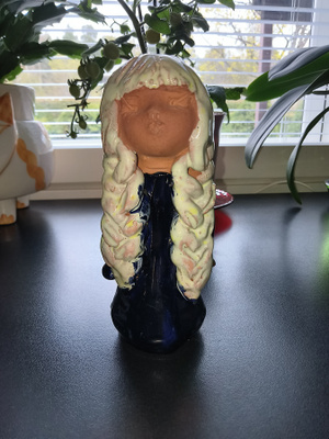 Anja Kantor keramiikka figuuri