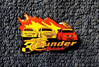 Helsinki Thunder -pinssi