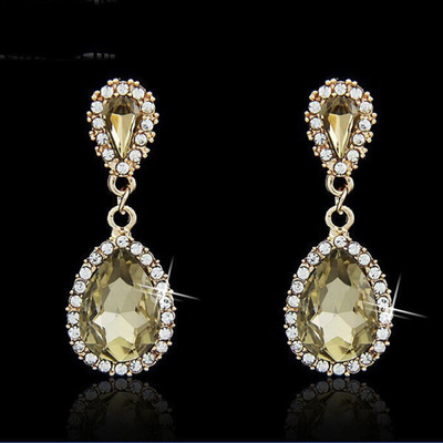 + 403 .. Fashion Women Elegant Crystal .. Korvakorut