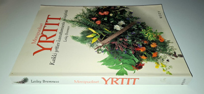 Lesley Bremness : Monipuoliset yrtit