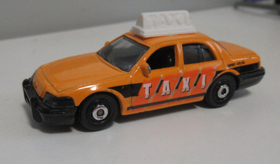 Ford Crown Victoria 2006 Matchbox pienoismalli 1:71 TAXI