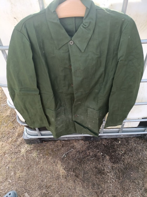 Kesäpusero armeijan vihreä, MONIKÄYTTÖ, TASKULLINEN.3 kpl 9e