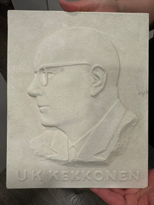Urho Kekkonen reliefi kipsi