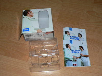 Nokia 2600 - boksi ja ohjeet
