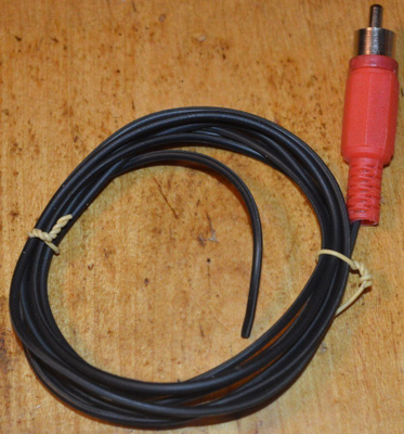 RCA kaapeli 1,4m (toinen pää vapaa)
