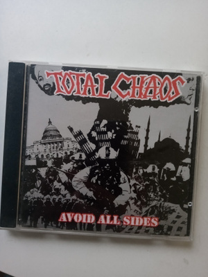 CD TOTAL CHAOS - AVOID ALL SIDES ( Sis.postikulut )